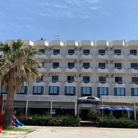Hotel Ferrara Durres Bagian luar foto