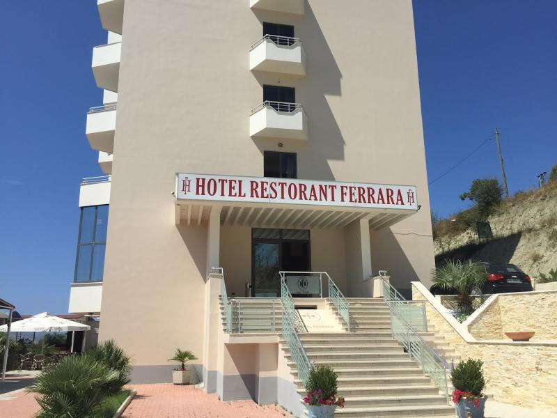 Hotel Ferrara Durres Bagian luar foto