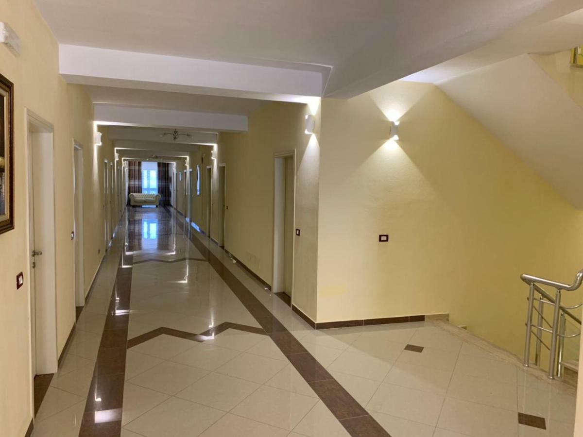 Hotel Ferrara Durres Bagian luar foto