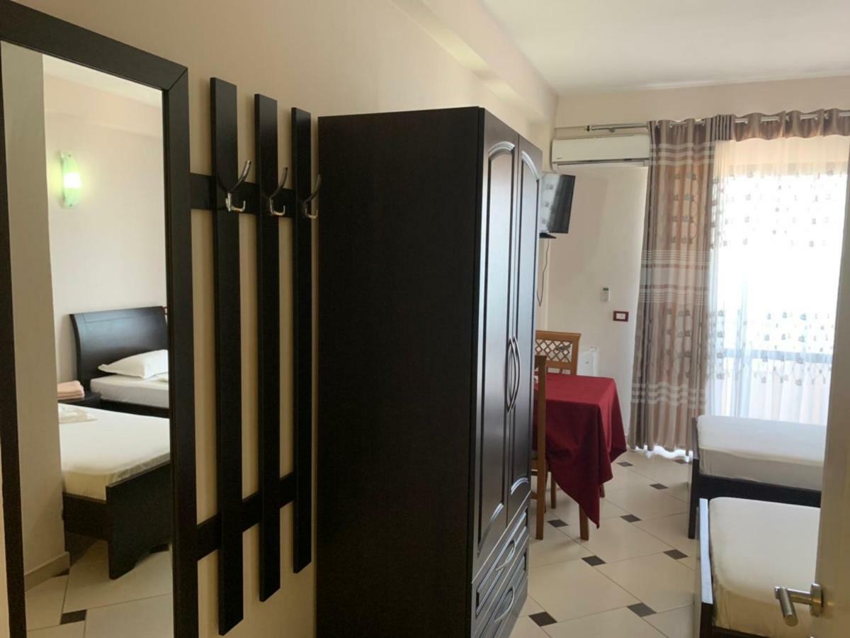 Hotel Ferrara Durres Bagian luar foto