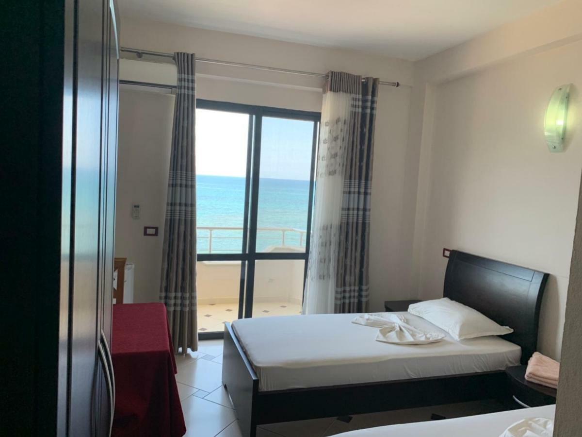 Hotel Ferrara Durres Bagian luar foto